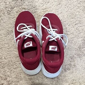 **SOLD!** Nike Women’s Tanjun Sneakers